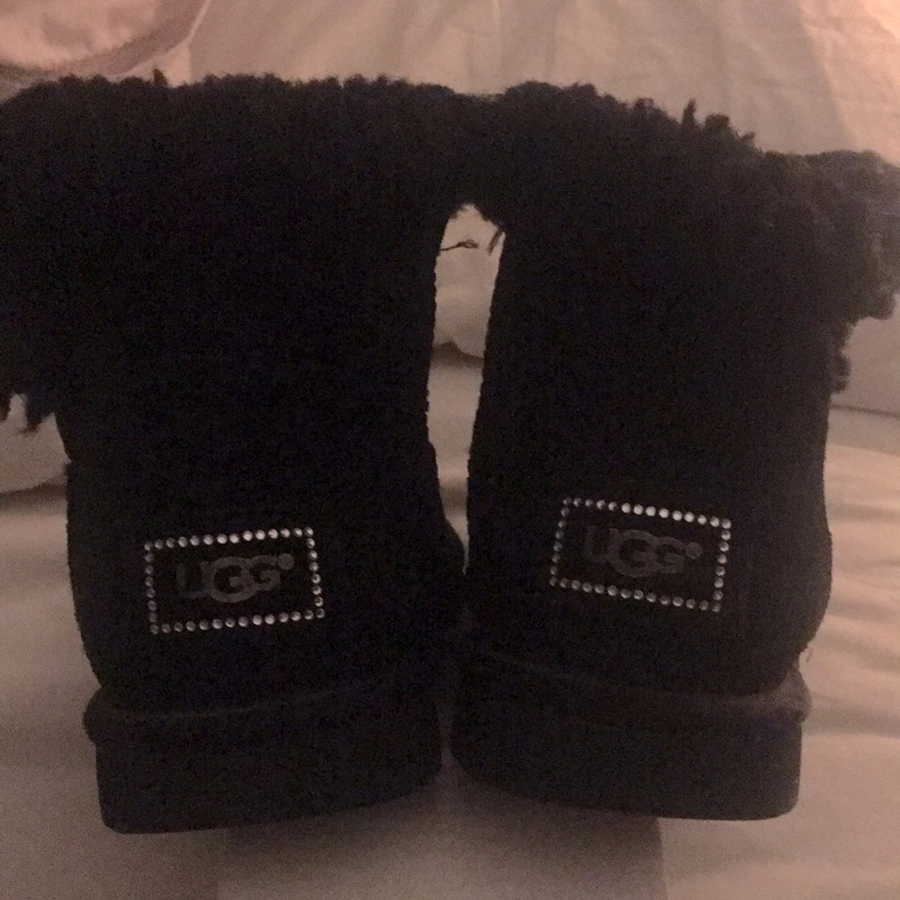 Ugg's. Mini Bailey Jewel button
